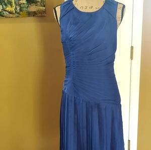 Midi Length Vintage Inspired Sleeveless Dress
